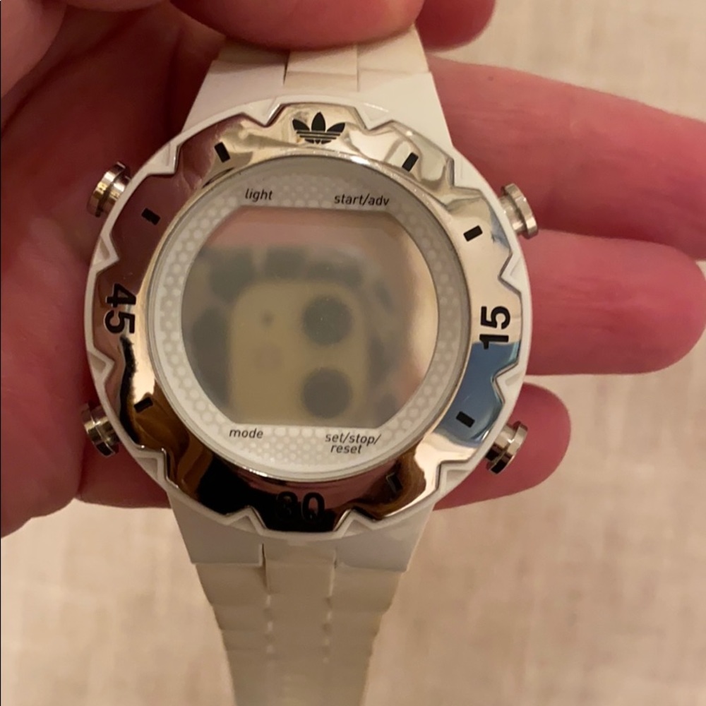 Adidas watch - Picture 3 of 4